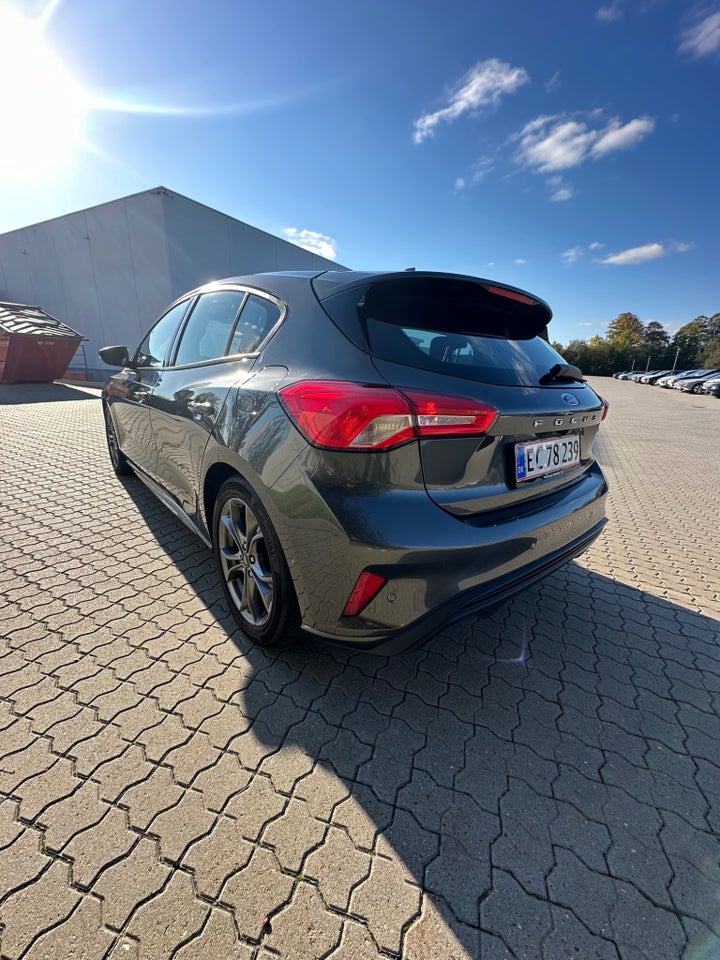 Ford Focus 1,0 EcoBoost ST-Line 5d