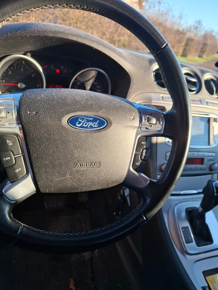 Ford S-MAX 2,0 TDCi 140 Titanium aut. 5d