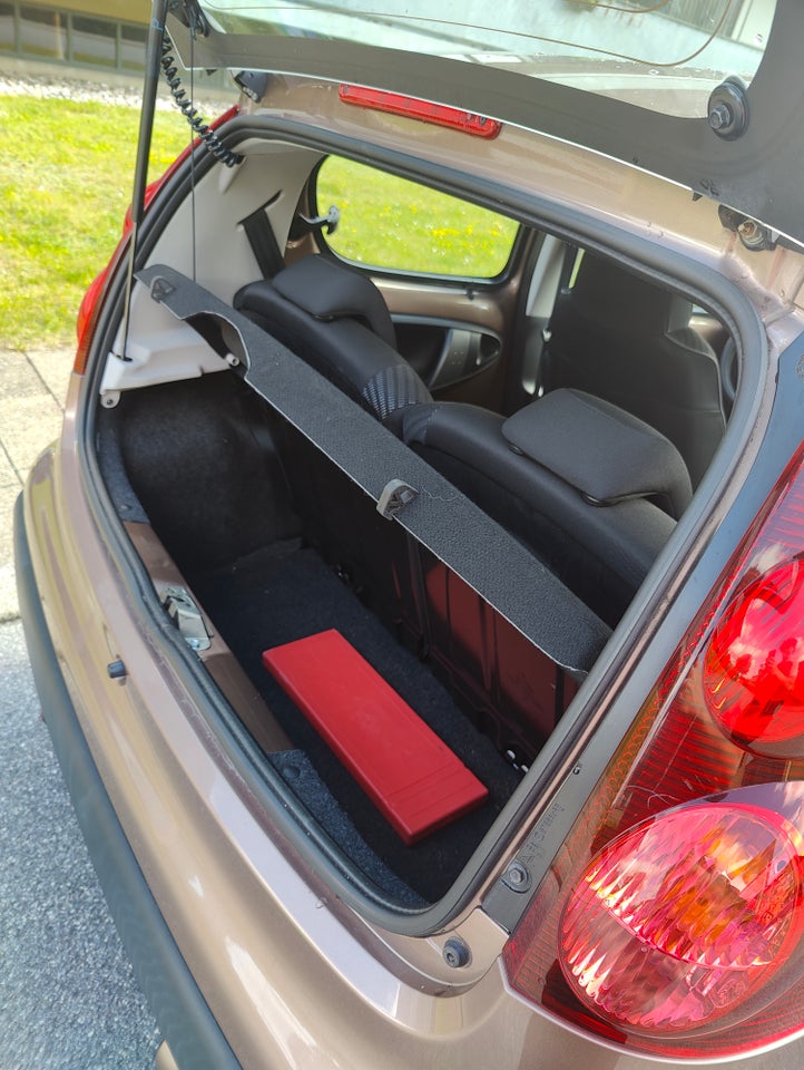 Peugeot 107 1,0 Active 5d