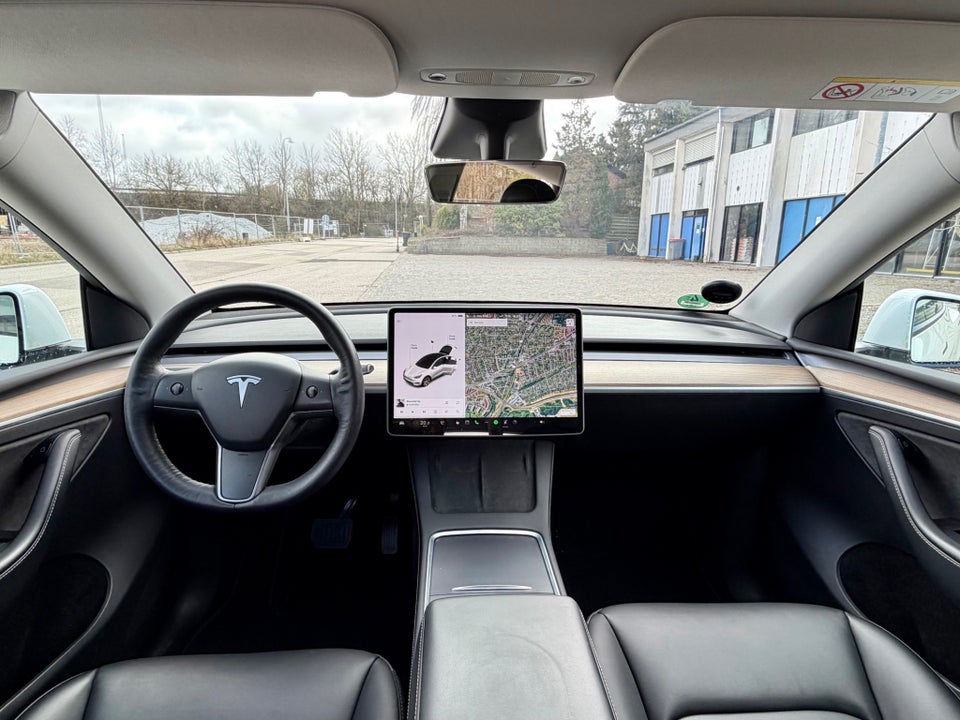 Tesla Model Y Long Range AWD 5d