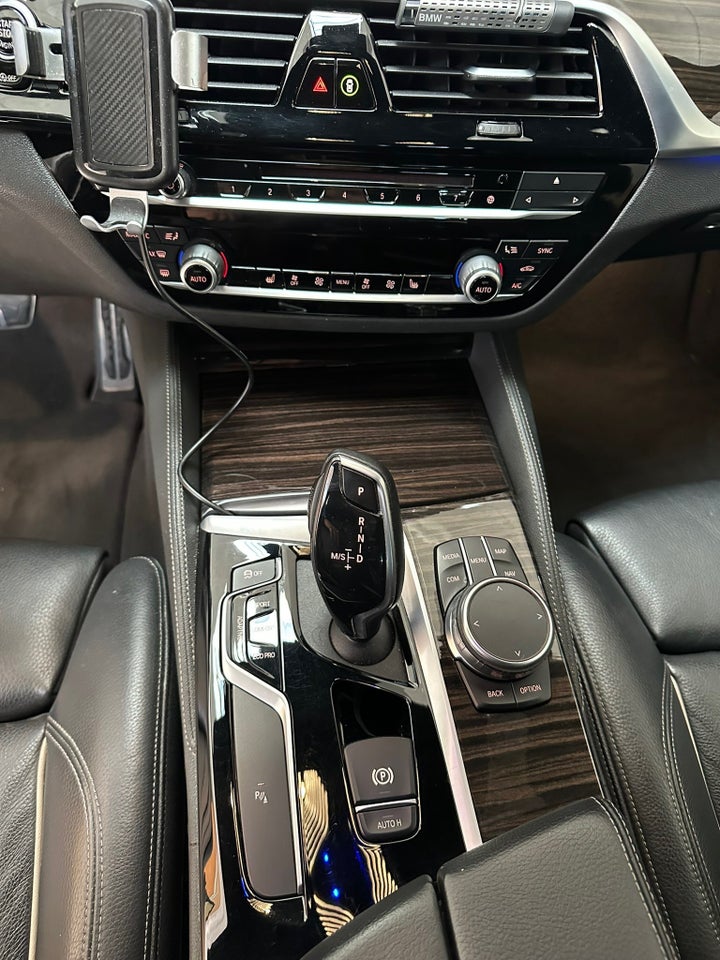 BMW 530d 3,0 Touring M-Sport xDrive aut. 5d