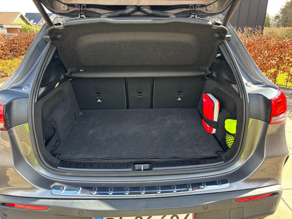 Mercedes EQA350 AMG Line 4Matic 5d