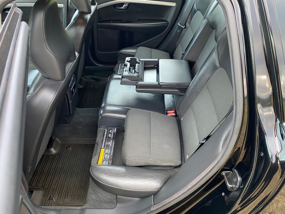 Volvo V70 2,0 D3 136 Kinetic 5d