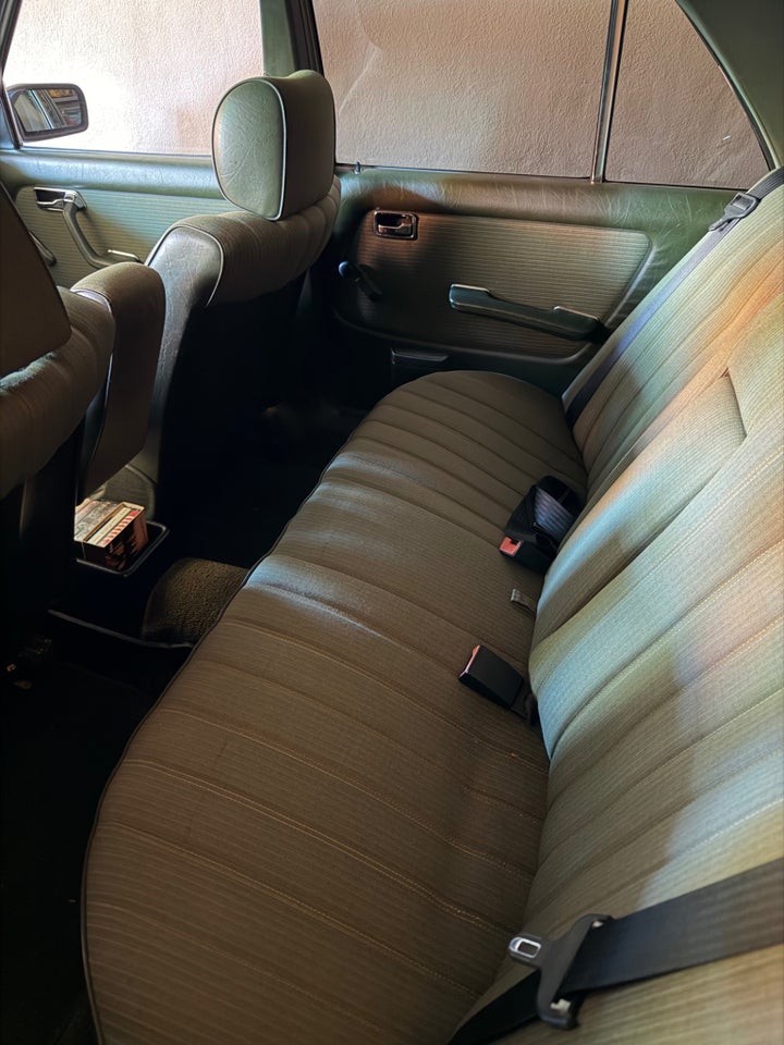 Mercedes 230 E 2,3 4d