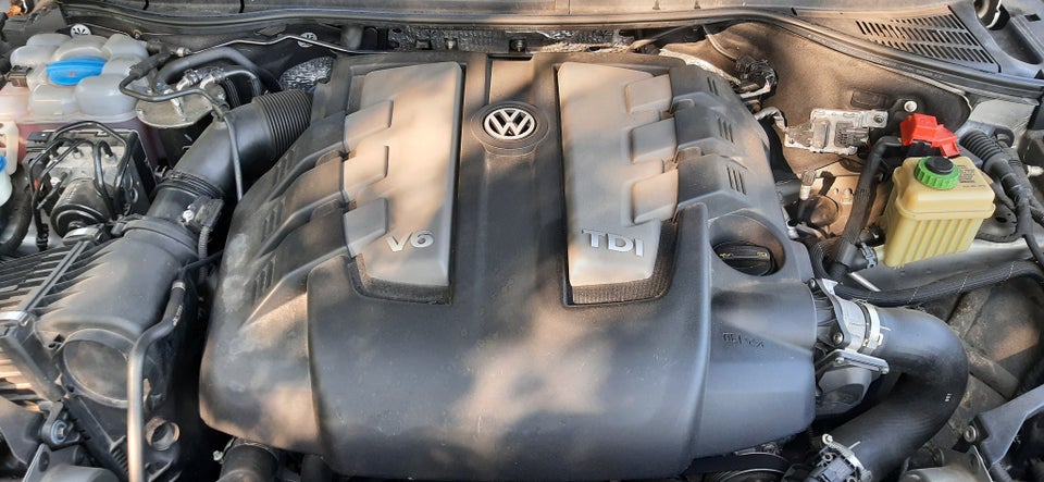 VW Touareg 3,0 V6 TDi 204 Tiptr. 4Motion Van 5d