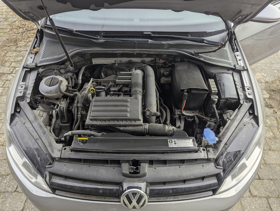 VW Golf VII 1,4 TSi 122 Highline DSG BMT 5d