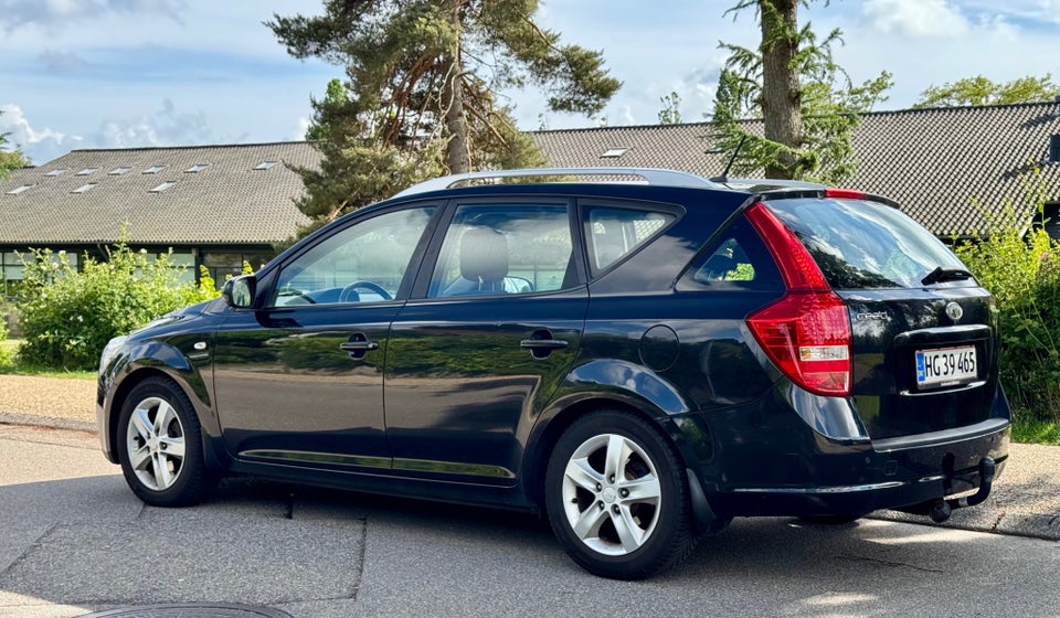 Kia Ceed 1,6 CRDi 115 Premium SW 5d