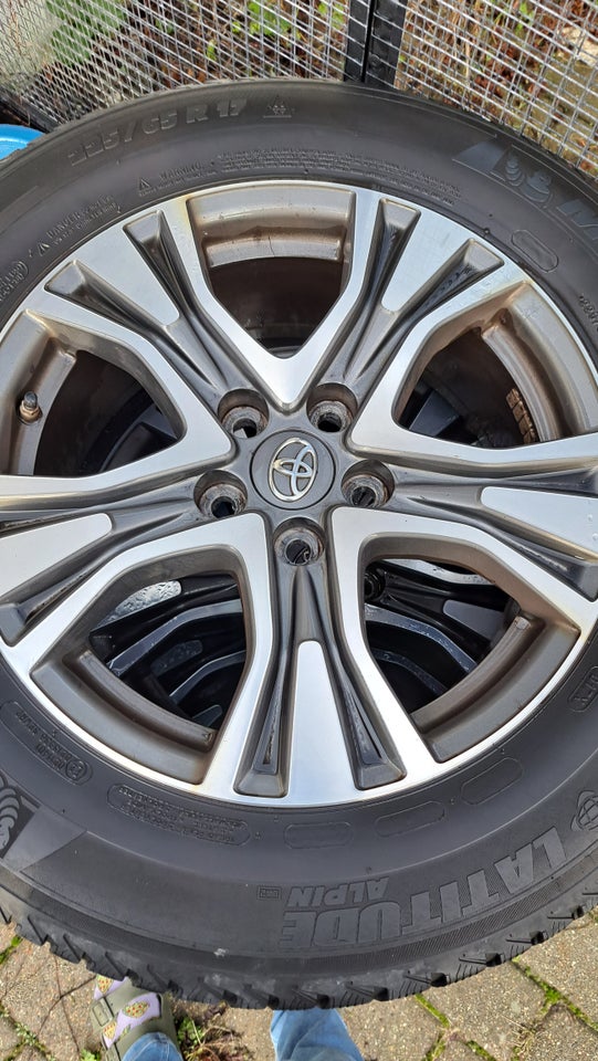 Toyota RAV4 2,5 Hybrid H3 MDS 5d