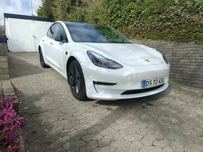 Tesla Model 3  Long Range AWD 4d