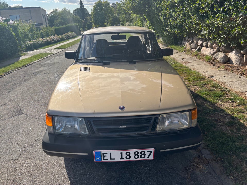 Saab 900 2,0  5d