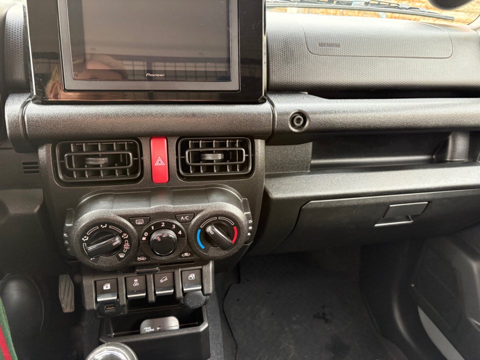 Suzuki Jimny 1,5 Active AllGrip Van 3d