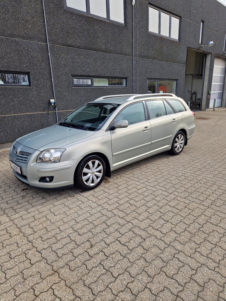 Toyota Avensis 1,8 VVT-i Sol stc. 5d