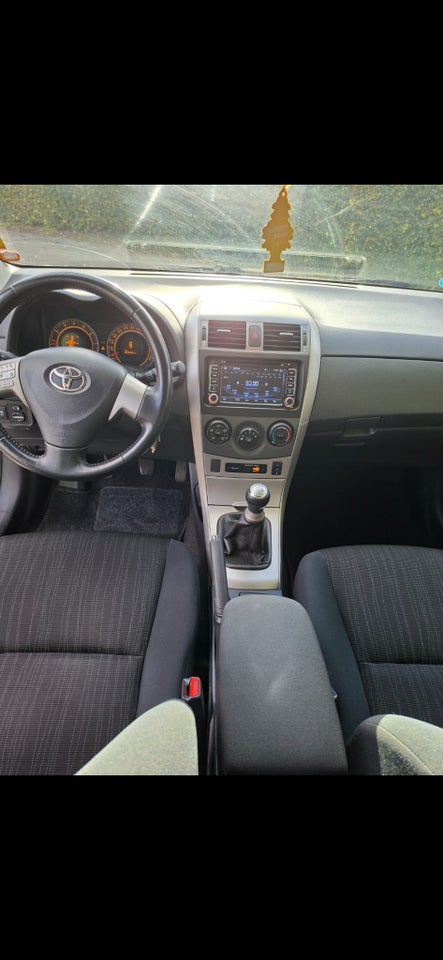 Toyota Corolla 1,6 Luna 4d