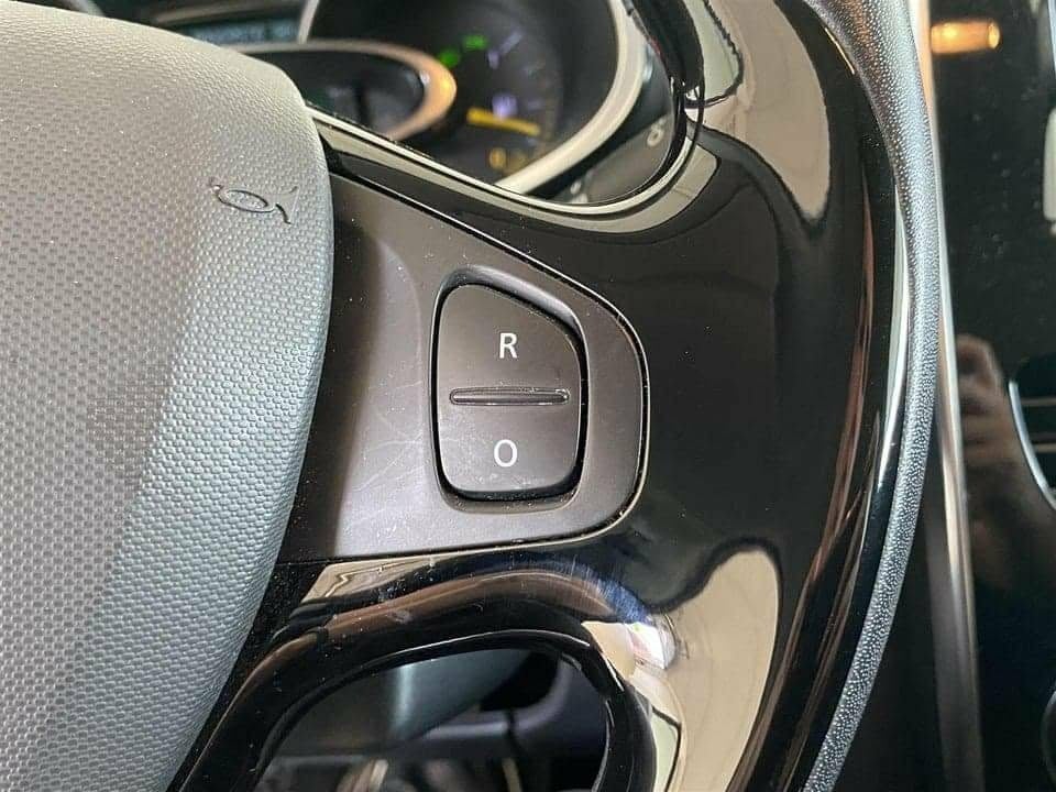 Renault Clio IV 1,5 dCi 90 Limited Sport Tourer 5d