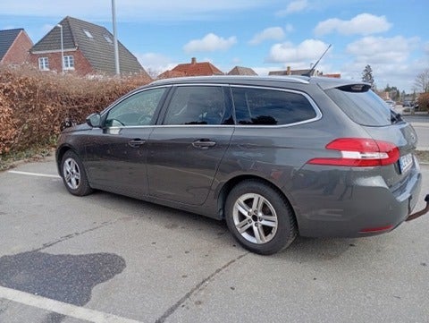 Peugeot 308 1,5 BlueHDi 130 Allure+ Sky SW 5d