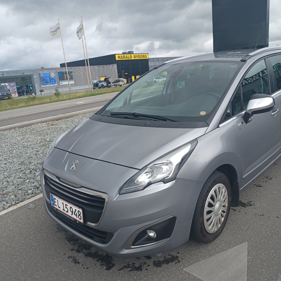Peugeot 5008 1,6 BlueHDi 120 Style 7prs 5d