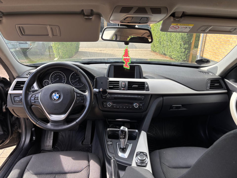BMW 318d 2,0 Touring aut. 5d