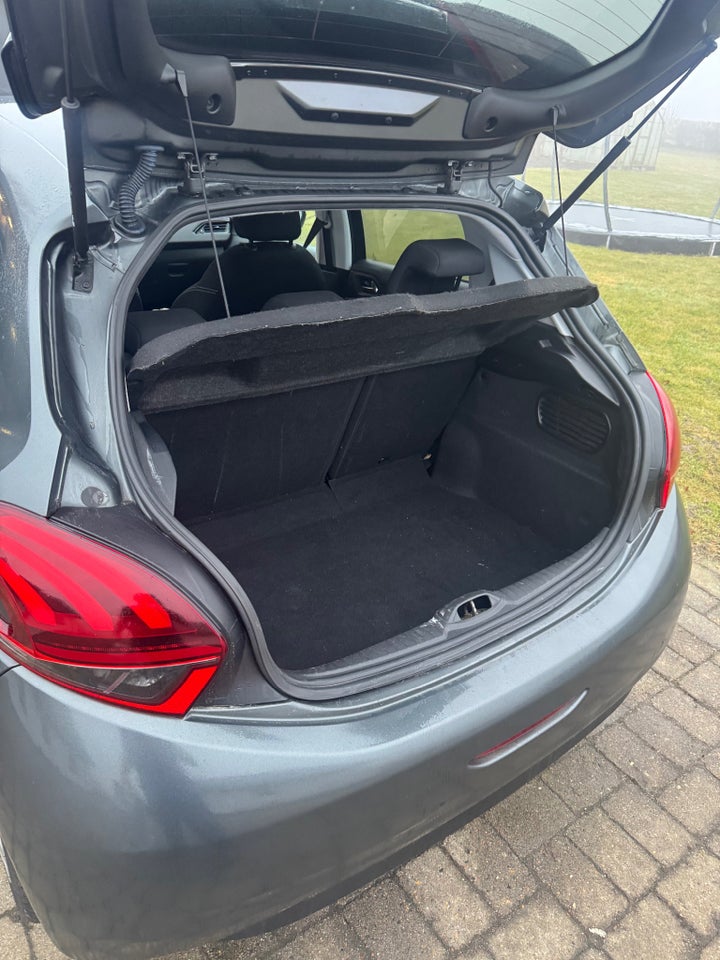 Peugeot 208 1,6 BlueHDi 75 Active 5d