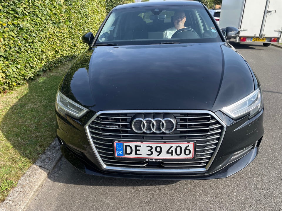 Audi A3 1,4 e-tron S-line Sportback S-tr. 5d