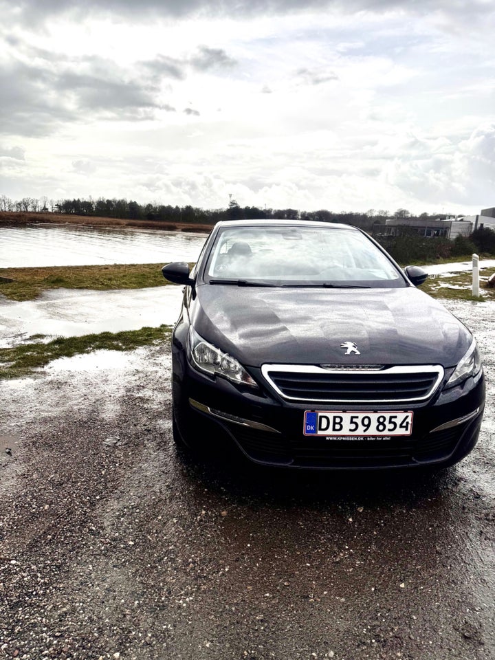 Peugeot 308 1,2 e-THP 110 Active 5d