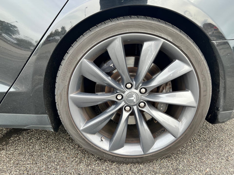 Tesla Model S P85+ 5d