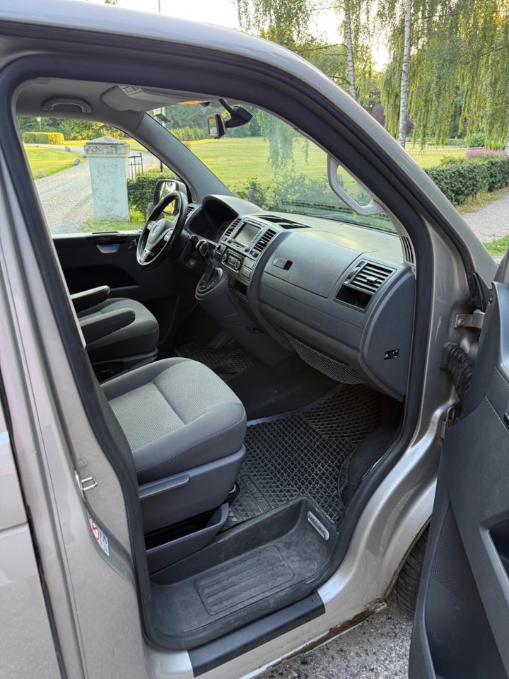 VW Caravelle 2,0 TDi 140 Comfortline DSG lang 4d