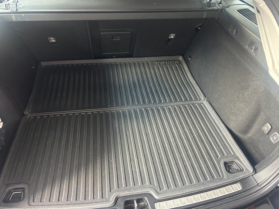 Volvo V60 2,0 B4 197 Inscription aut. 5d