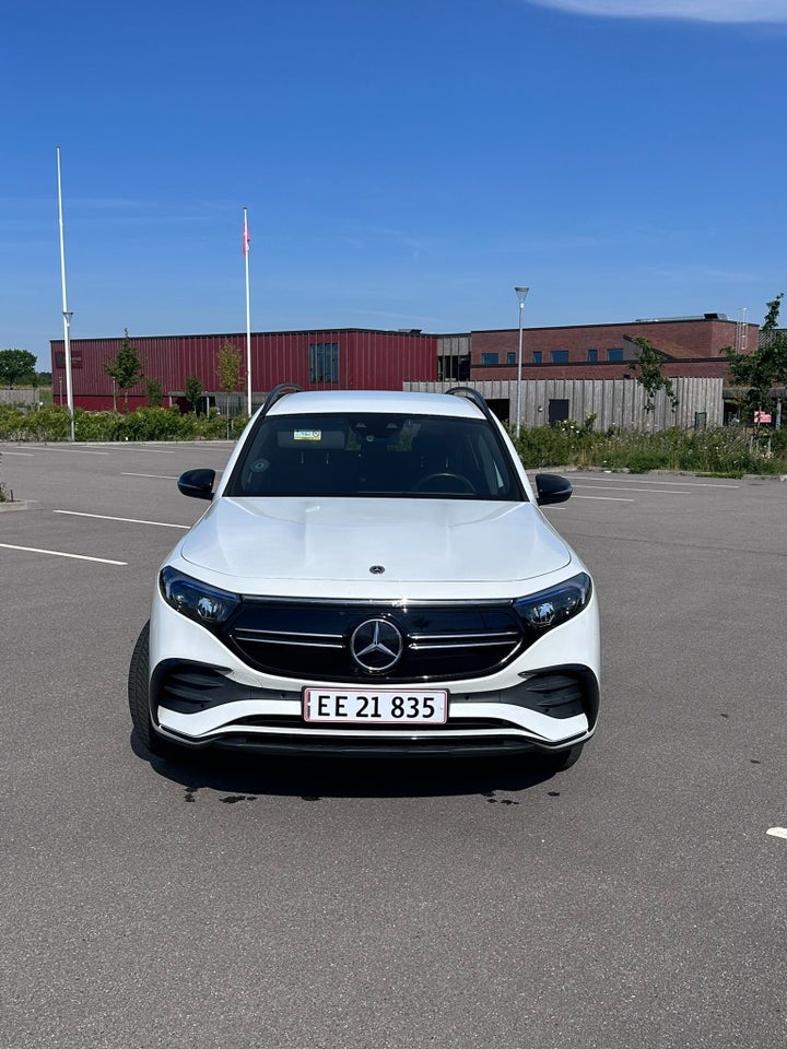 Mercedes EQB250 AMG Line 5d