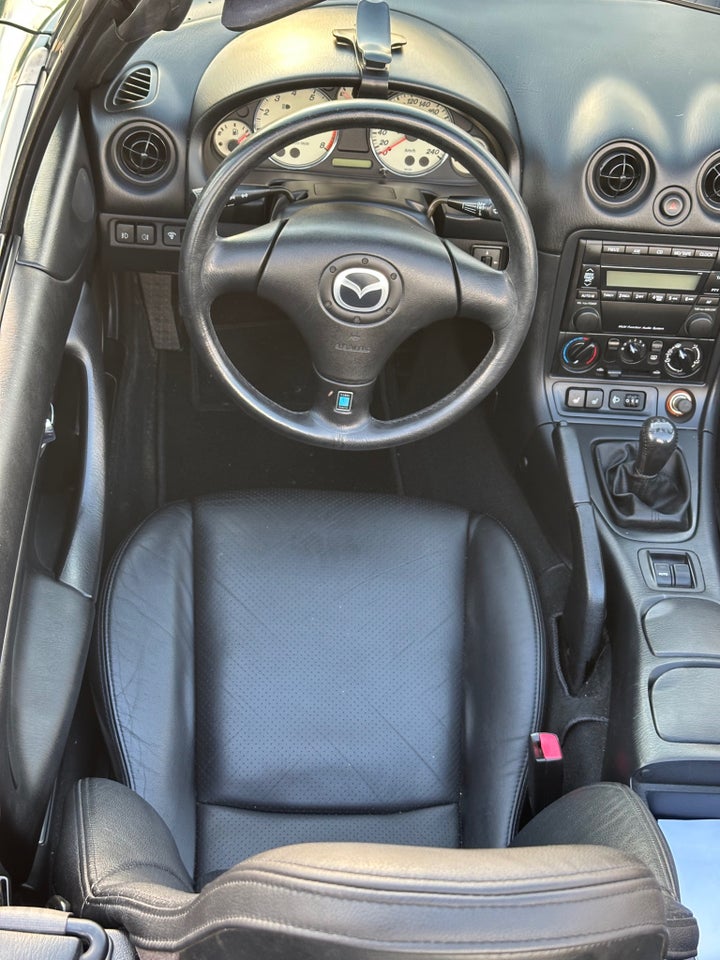 Mazda MX-5 1,8  2d