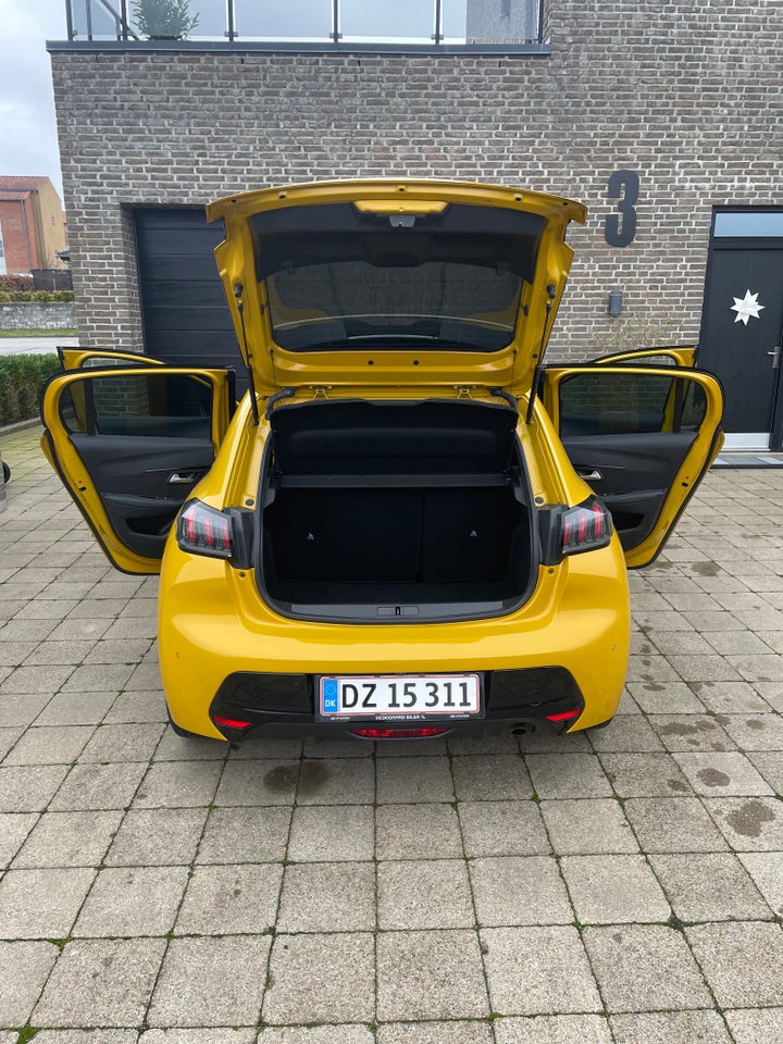 Peugeot 208 1,2 PureTech 100 Allure Sky Comfort 5d