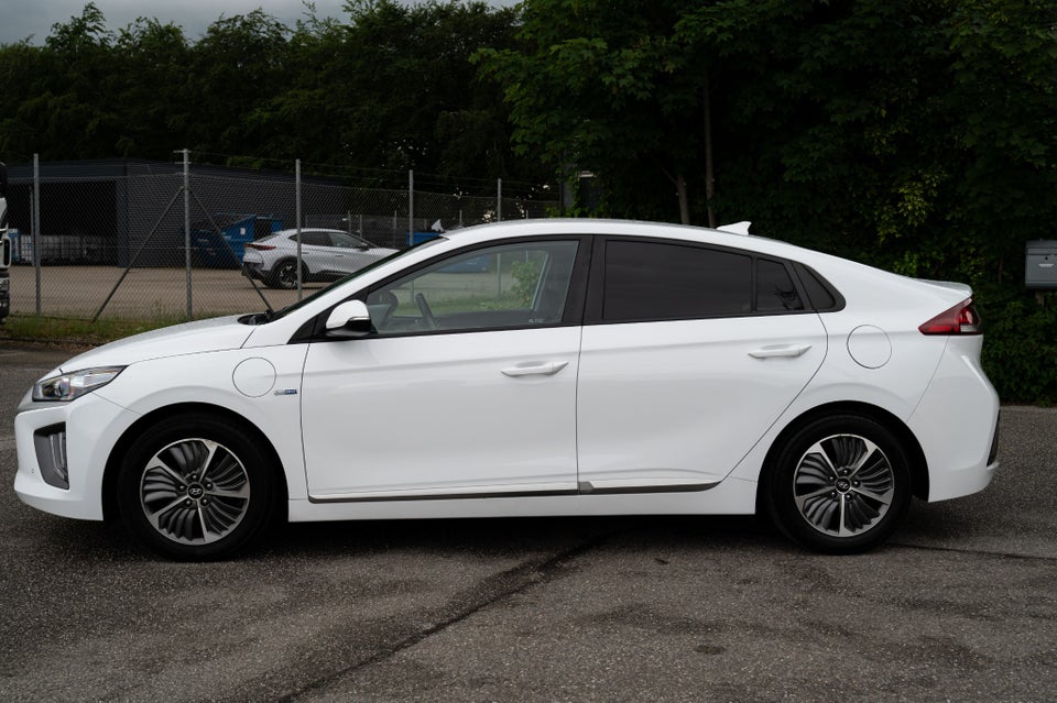 Hyundai Ioniq 1,6 PHEV Trend DCT 5d