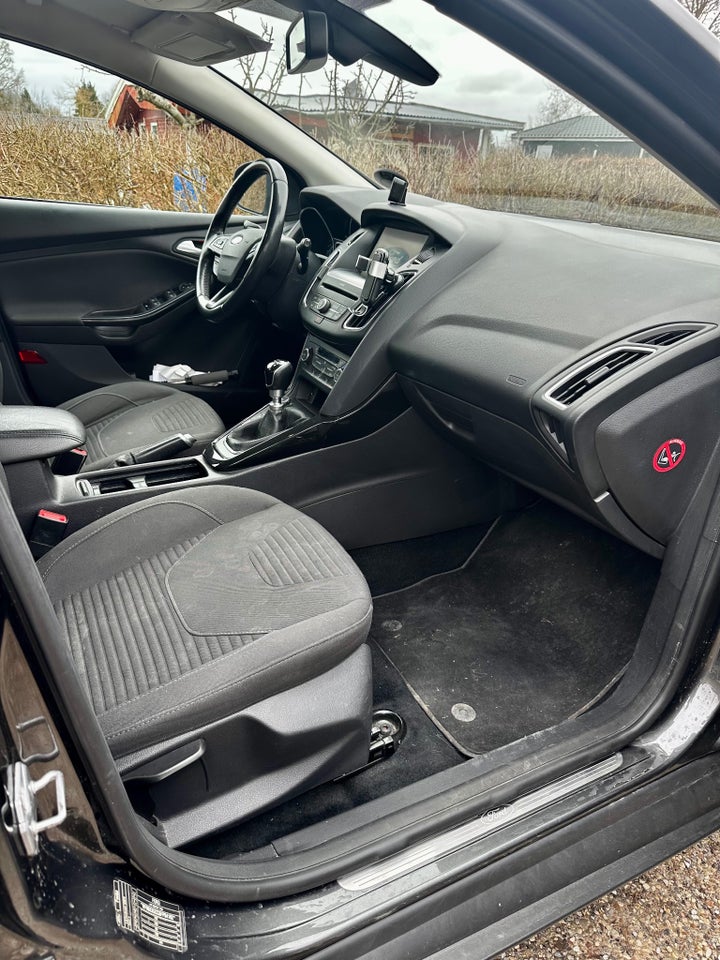 Ford Focus 1,0 SCTi 125 Business stc. 5d