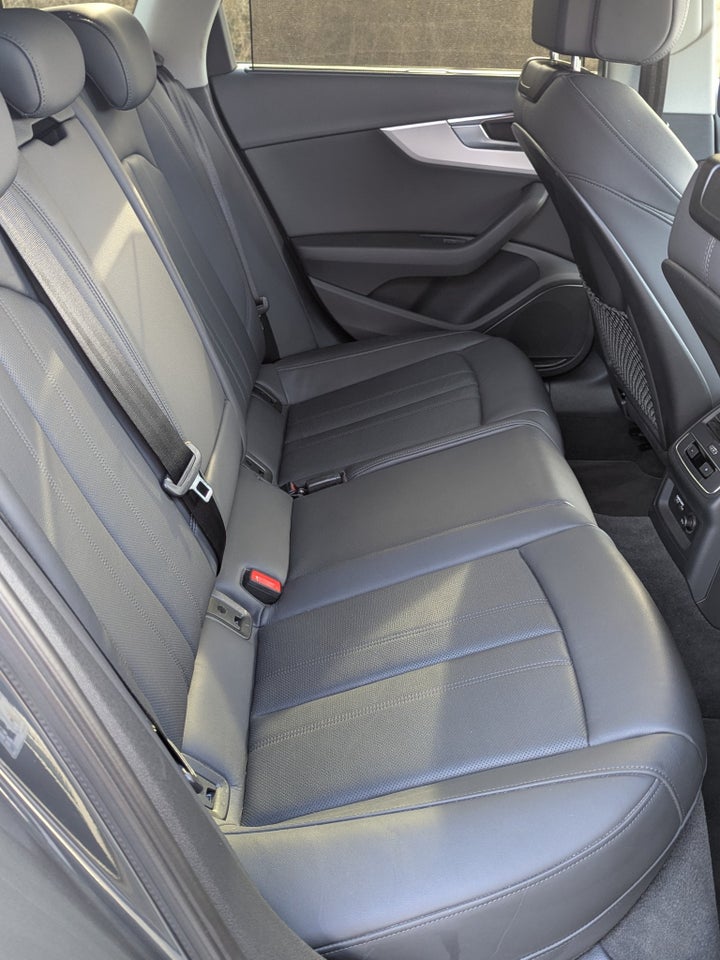 Audi A4 45 TDi Advanced plus Avant quattro Tiptr. 5d