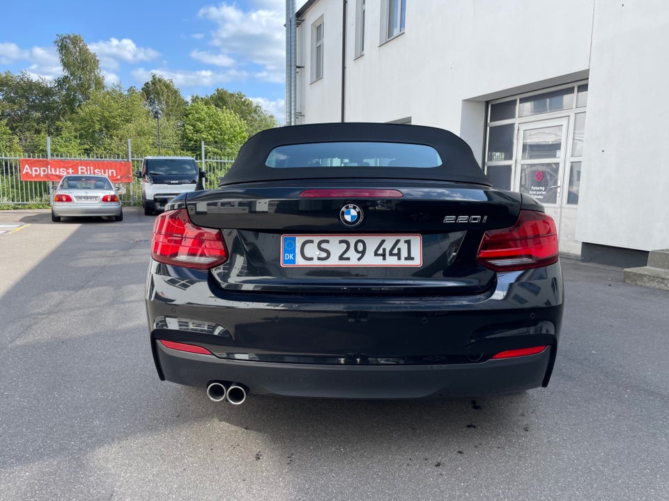 BMW 220i 2,0 Cabriolet M-Sport aut. 2d