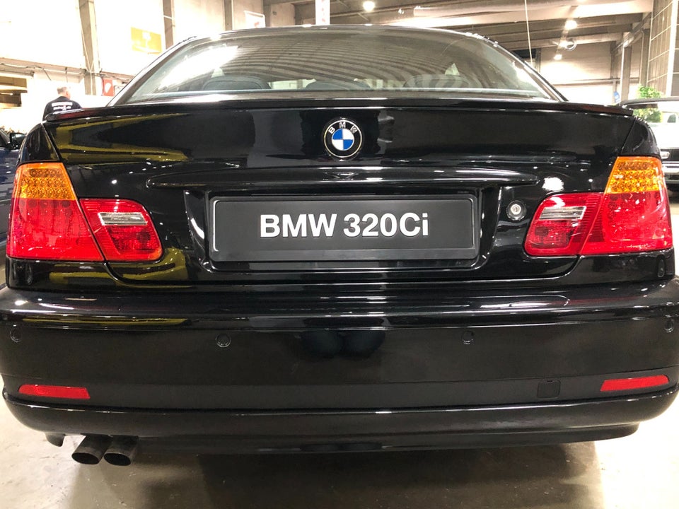 BMW 320i 2,2 Coupé aut. 2d