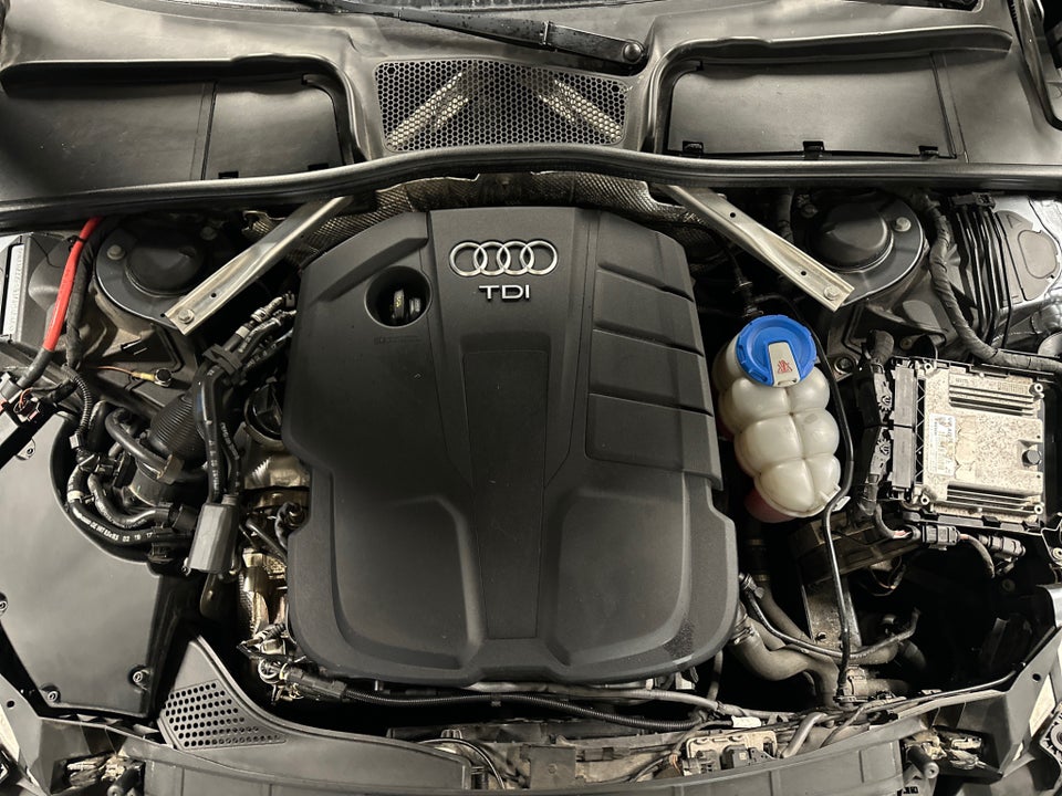 Audi A4 2,0 TDi 150 Avant S-tr. 5d