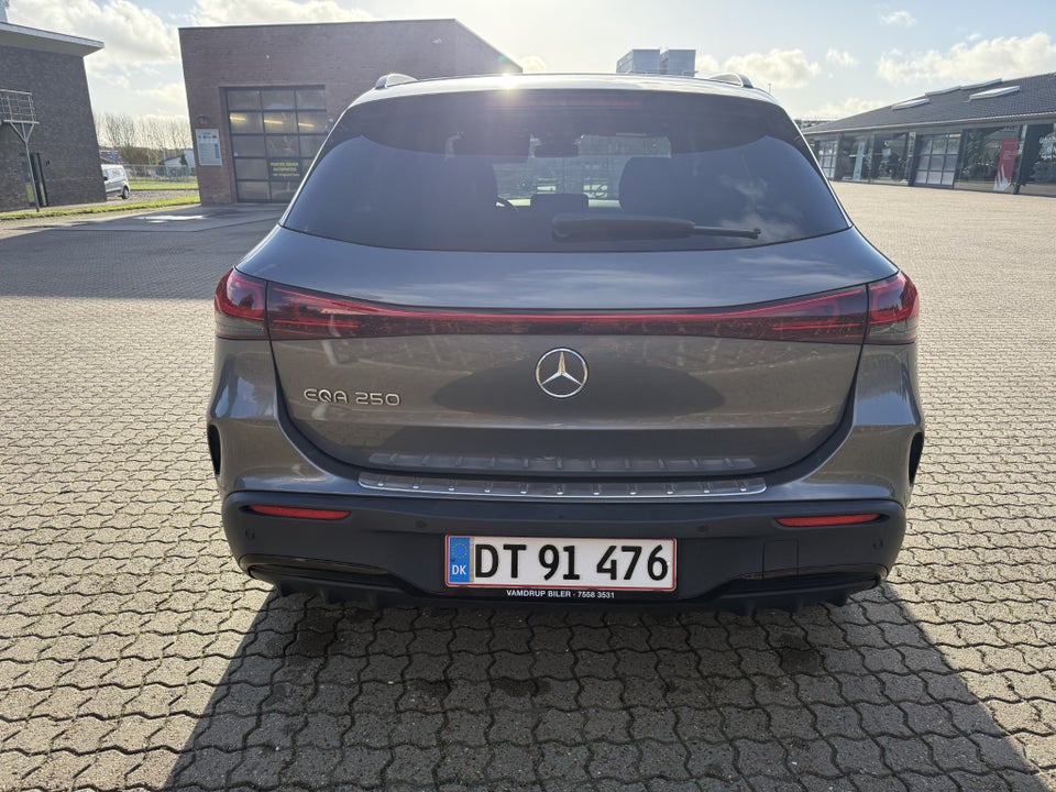 Mercedes EQA250 AMG Line 5d