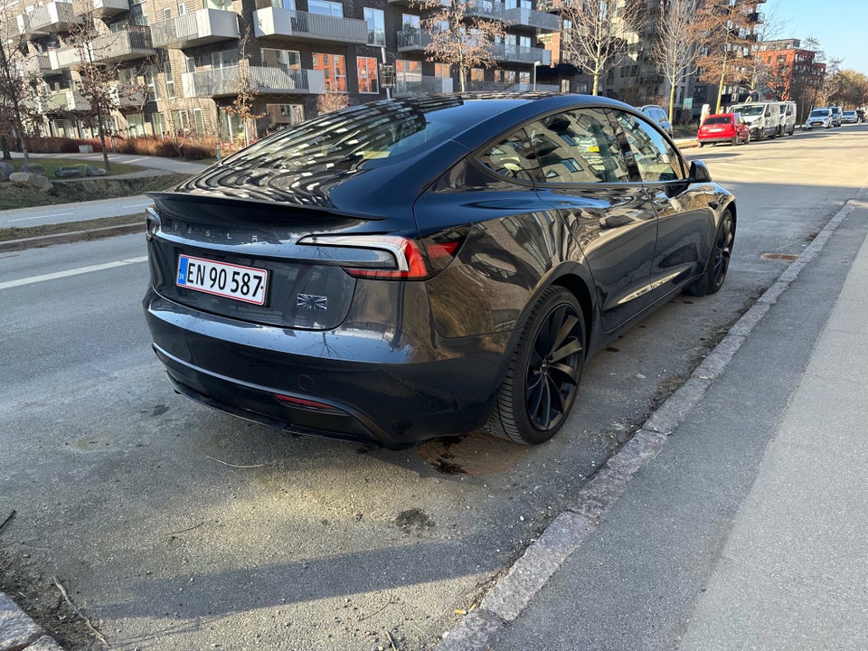 Tesla Model 3 Performance AWD 4d