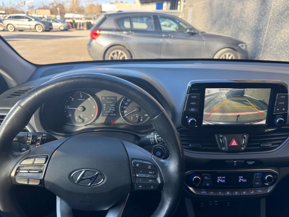 Hyundai i30 1,6 CRDi 115 Trend stc. 5d