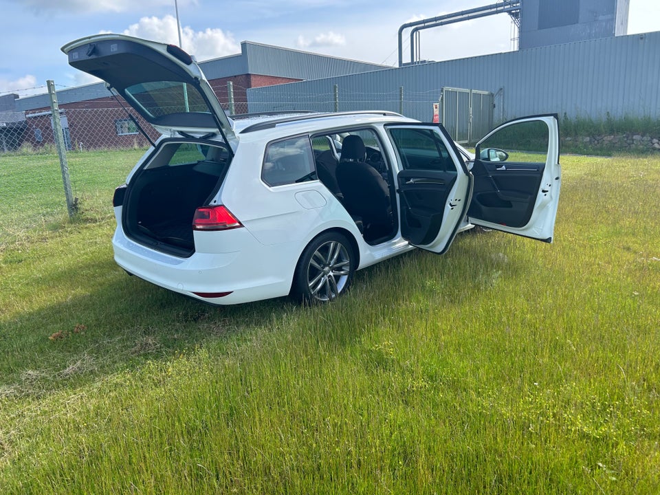 VW Golf VII 2,0 TDi 150 Highline Variant BMT 5d