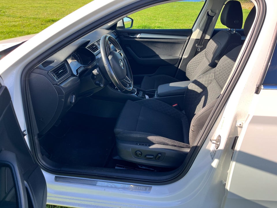 Skoda Superb 2,0 TDi 150 Style Combi DSG 5d