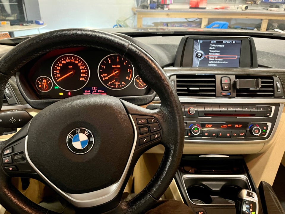 BMW 320d 2,0 Touring Luxury Line aut. 5d