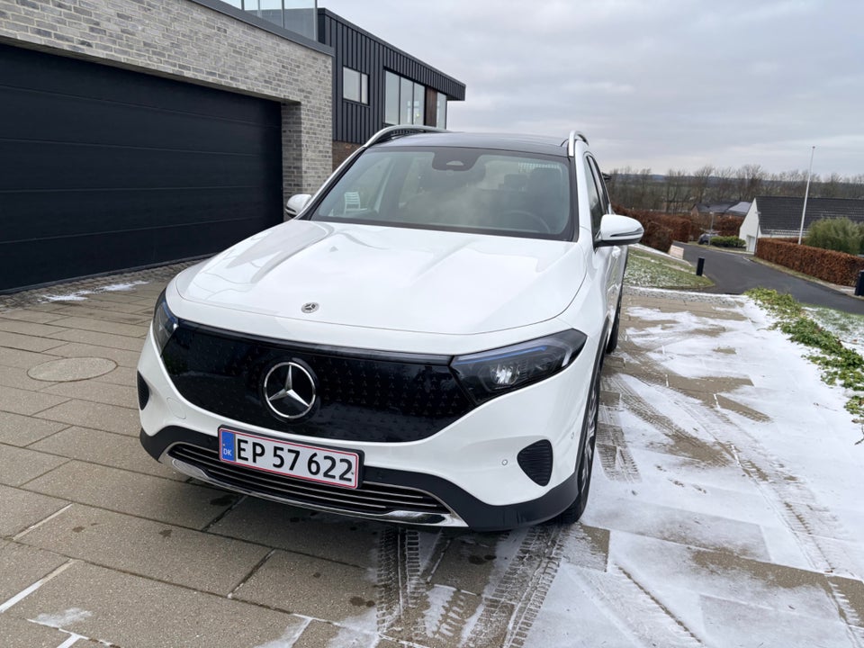 Mercedes EQB300 Progressive Advance 4Matic 5d