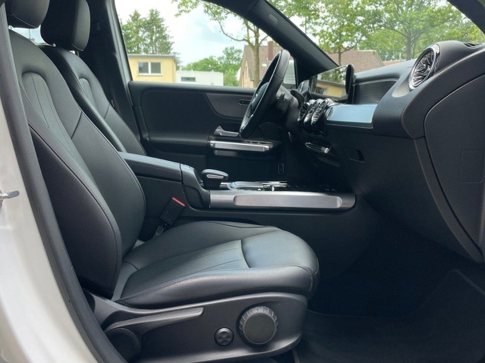 Mercedes EQB250 Progressive 5d