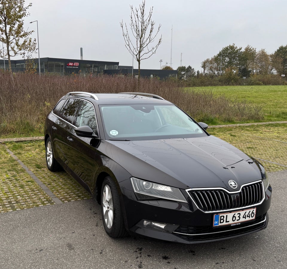 Skoda Superb 2,0 TDi 150 Style Combi DSG 5d