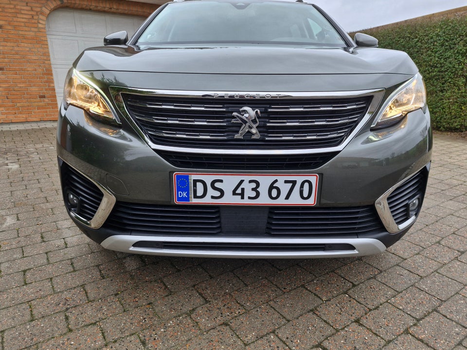 Peugeot 5008 1,2 e-THP 130 Active 7prs 5d