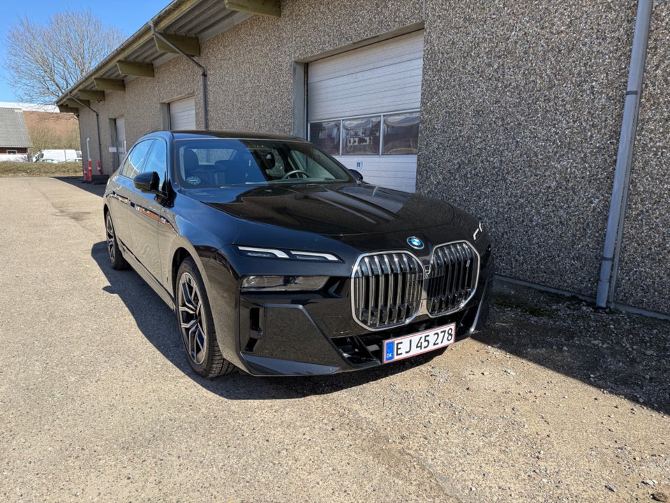 BMW i7 eDrive50 M-Sport 4d