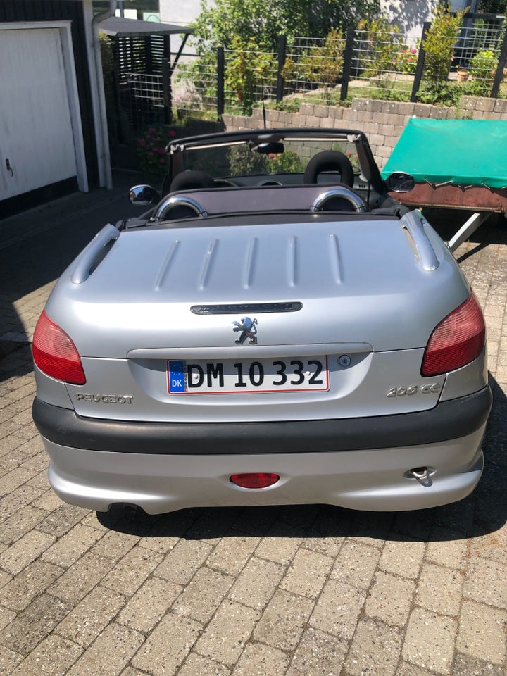 Peugeot 206 1,6 16V CC 2d