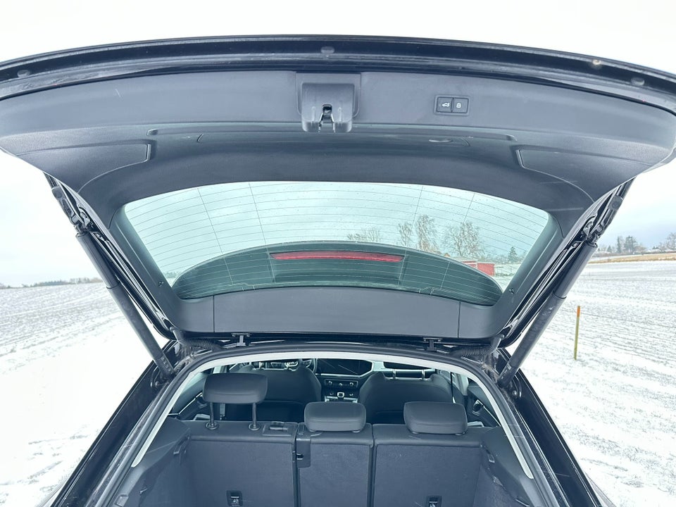 Audi Q3 45 TFSi e Attitude plus S-tr. 5d