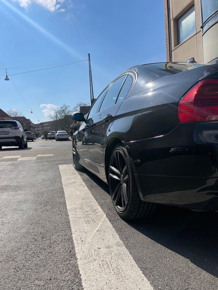 BMW 318i 2,0  4d